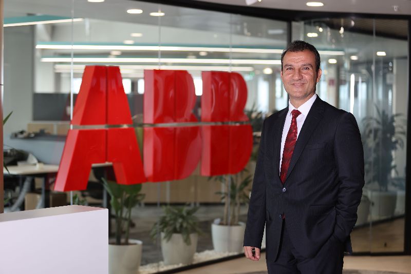 ABB Elektrifikasyon İş Birimi Satış ve Dağıtım Çözümleri Ülke Yöneticisi Cihan Üret